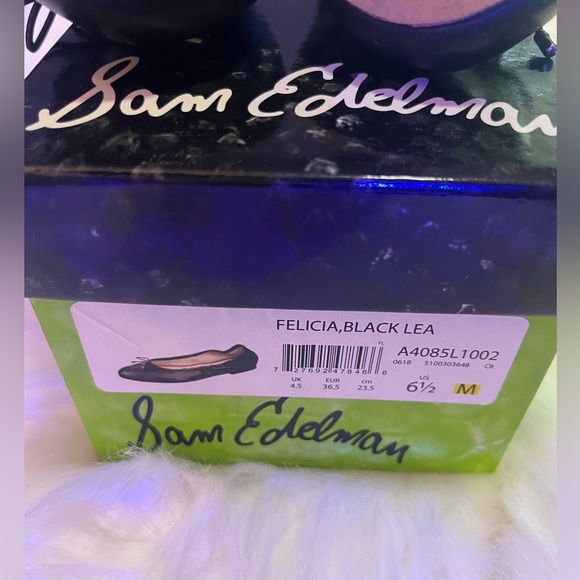 Excellent Condition Sam Edelman Felicia Flats - Picture 3 of 3